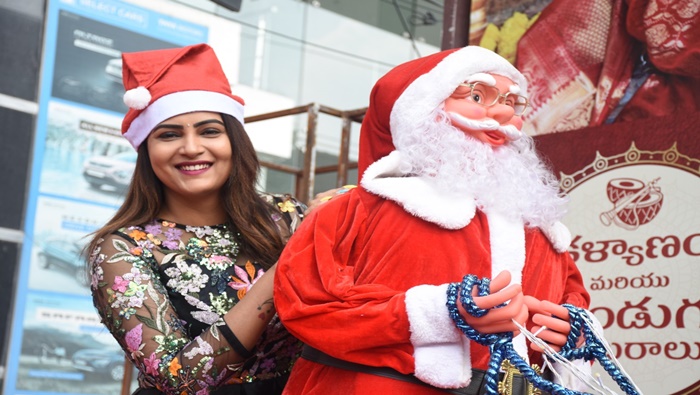 Himaja: క్రిస్మస్‌ వేడుకల్లో సందడి చేసిన బిగ్‌బాస్‌ ఫేం హిమజ