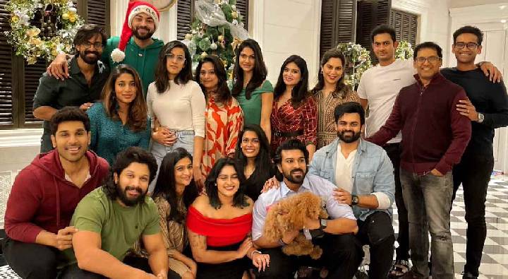 Mega Family:  మెగాస్టార్ ఇంట క్రిస్మస్ సెలబ్రేషన్స్.. ఫ్యామిలీ అంతా ఒకే ఫ్రేమ్ లో