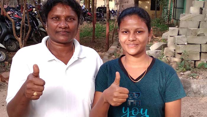 SI Prelims Events : వావ్‌.. ఎస్సై సెలక్షన్‌లో తల్లి కూతుళ్ళు