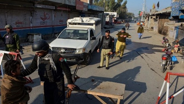 Pakistan: పోలీస్‌ స్టేషన్‌ను స్వాధీనం చేసుకున్న ఉగ్రవాద ఖైదీలు హతం.. బందీలు విడుదల