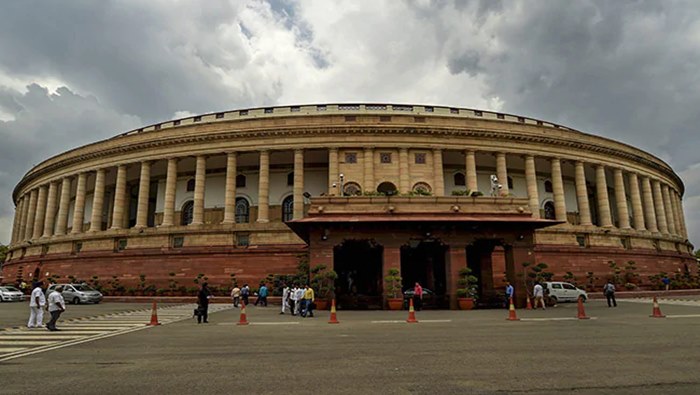 Suicides: 2021లో 1,64,033 మంది ఆత్మహత్యలు చేసుకున్నారు.. పార్లమెంట్‌లో కేంద్రం వెల్లడి