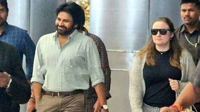 Pawan Kalyan: అన్ని వదిలి రష్యాకు పవన్ కళ్యాణ్.. ఆమె కోసమేనా ?