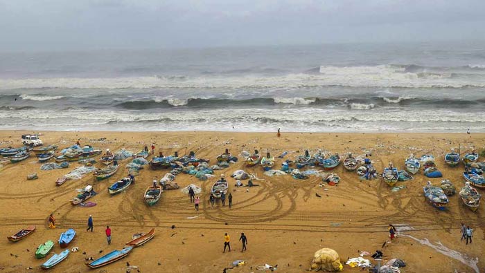 Mandous : ఏపీలో భారీ వర్షాలు.. లోతట్టు ప్రాంతాలు జలమయం