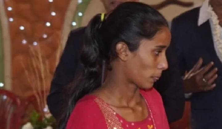 jewellery Theft: ఇంట్లో పెళ్లి సందడి.. బంగారంతో కి‘లేడీ’ పరార్