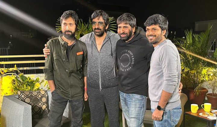 Raviteja: మాస్ ‘రాజా’తో ‘క్రాక్’ కింగ్ ‘పవర్’ ఫుల్ ‘ధమాకా’ లాంటి ఇంటర్వ్యూ