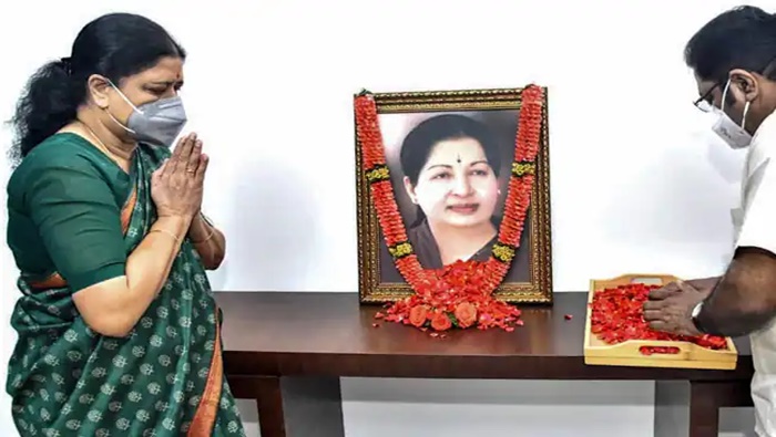 VK Sasikala: జయలలిత చికిత్స కోసం విదేశాలకు వెళ్లకూడదని నిర్ణయించుకున్నారు..