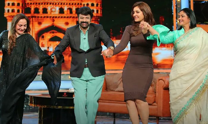 Unstoppable: బాలయ్య ముందు తన క్రష్ గురించి ఓపెన్ అయిన స్టార్ హీరోయిన్!