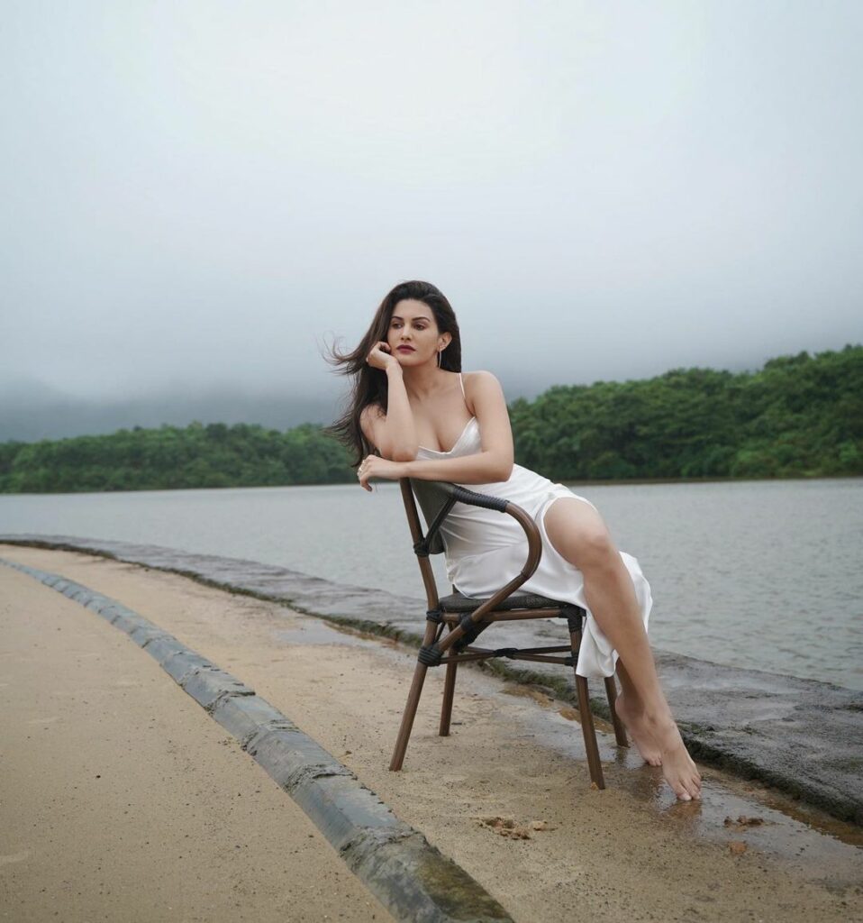 Amyra Dastur (4)