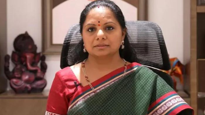 MLC Kavitha: కేసీఆర్‌ గన్‌ అయితే.. ఉద్యోగులు బుల్లెట్లు..