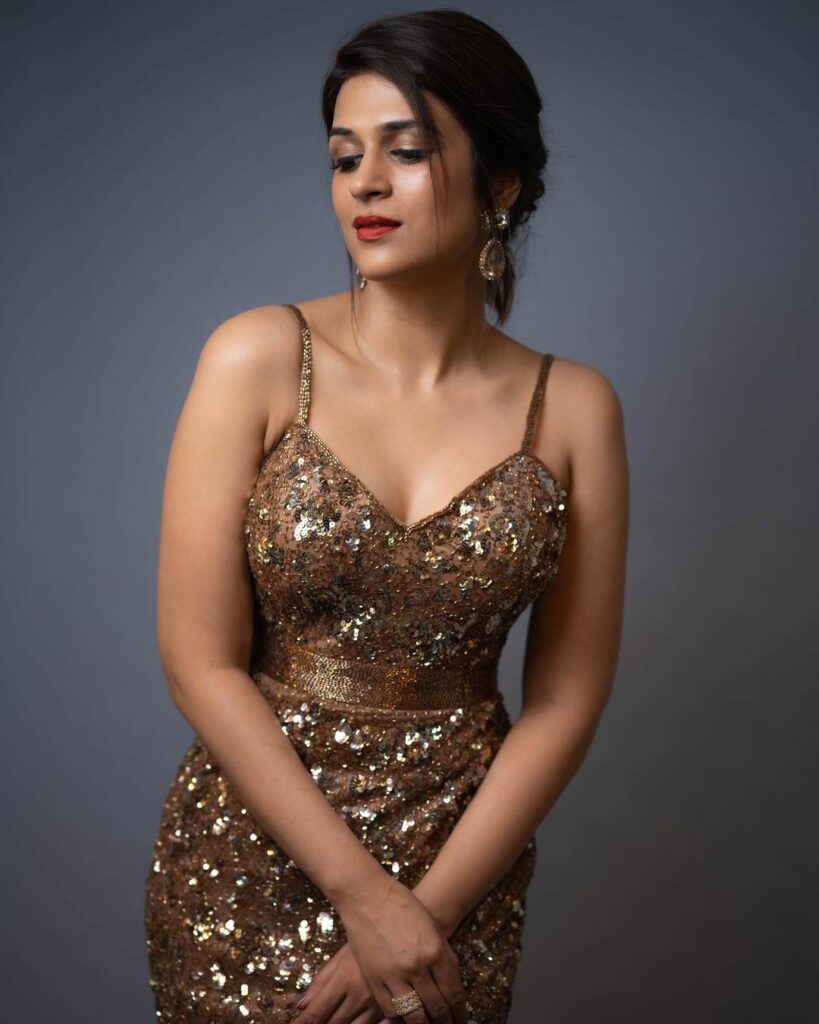 Shraddha Das (3)