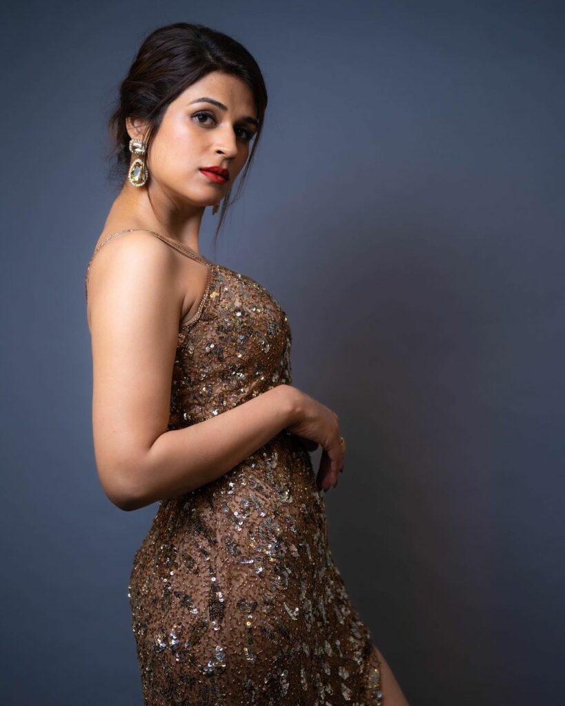 Shraddha Das (7)