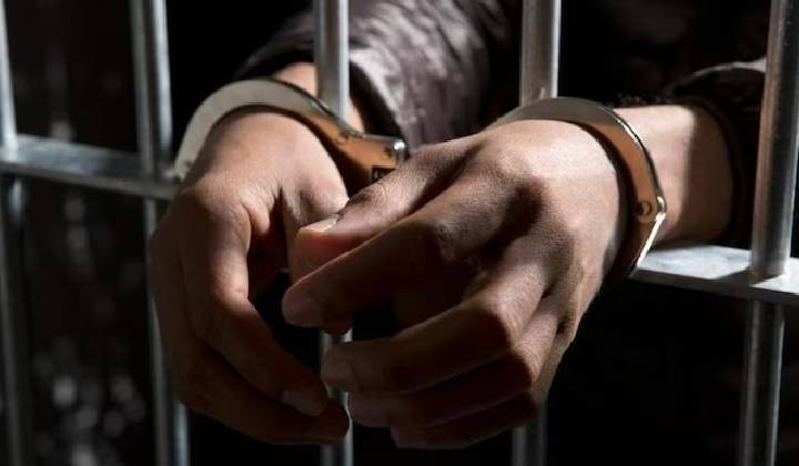 Bengaluru: ప్రేమ కోసం పాకిస్తాన్ నుంచి బెంగళూర్‌కు.. పట్టుబడిన పాక్ యువతి..