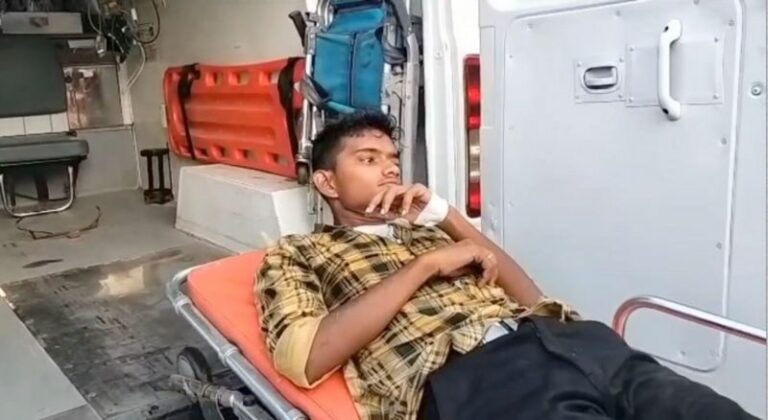 Lover Attack : పెళ్లి చేసుకోమని విసిగించింది.. ప్రియురాలిని తగులబెట్టాడు