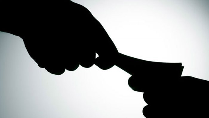 Corruption Raja: రెవెన్యూ అధికారి అరాచకం.. అత్యాచారం కేసు పరిహారంలోనూ వాటా!