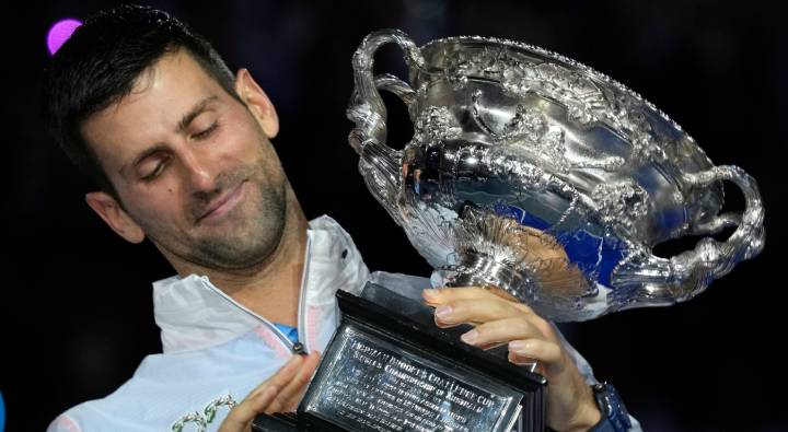 Novok Djokovic : ఆస్ట్రేలియా ఓపెన్ విజేత జకోవిచ్.. నాదల్ రికార్డ్ సమం