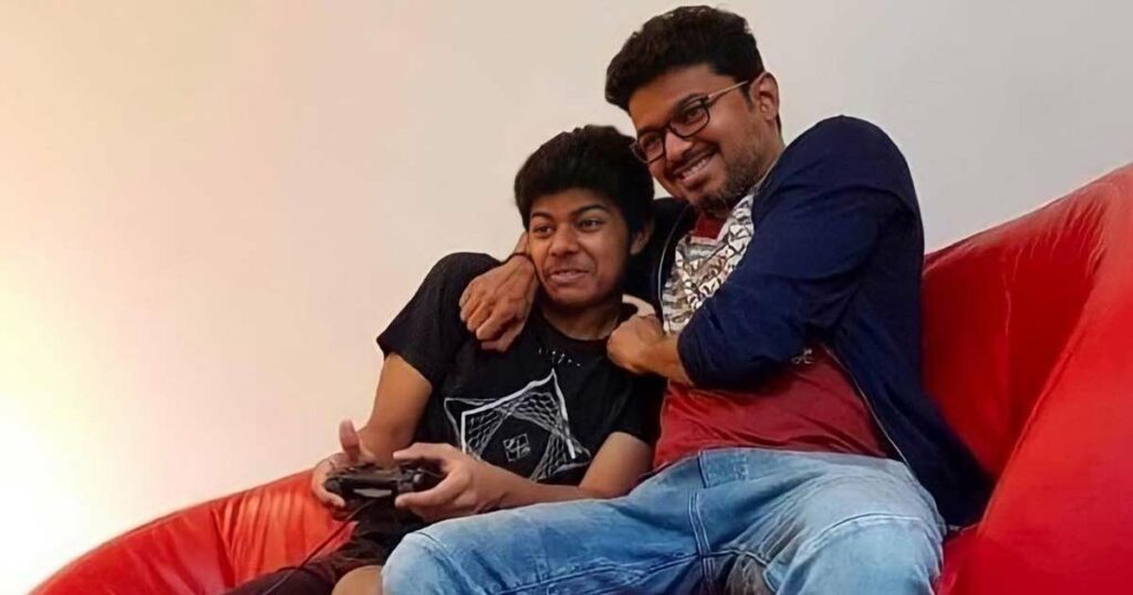 Publicists Sets Rumours At Rest Thalapathy Vijays Son Not On Social Media 001