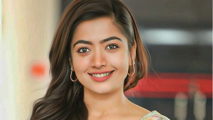 Rashmika Mandanna : క్రేజీ అప్డేట్‌.. రష్మికకు హ్యాట్రిక్‌ ఛాన్స్‌