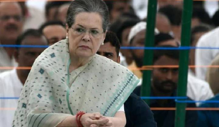 Sonia Gandhi: ఆస్పత్రిలో చేరిన సోనియా గాంధీ..