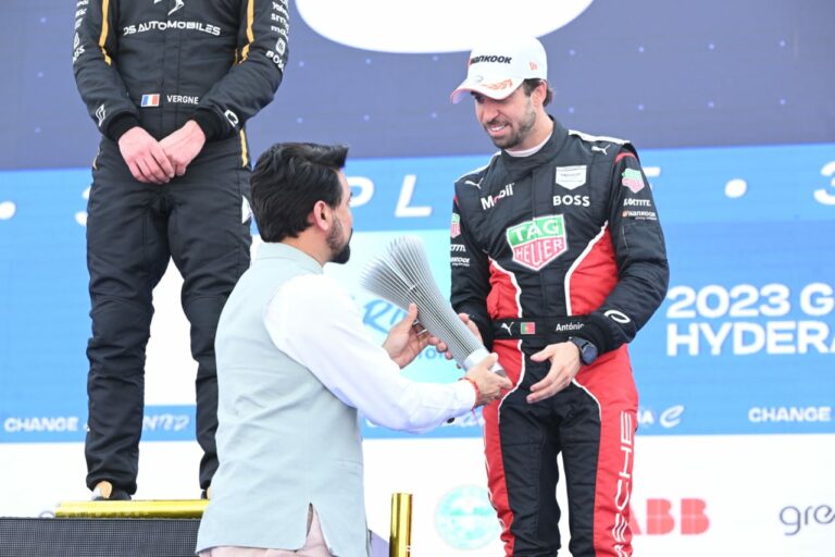 Formula E Race  : ఫార్ములా ఈ రేస్‌ ఫోటోలు