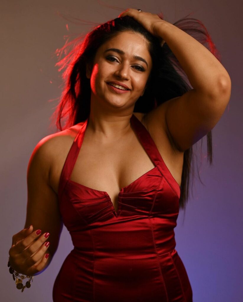 Poonam Bajwa (5)