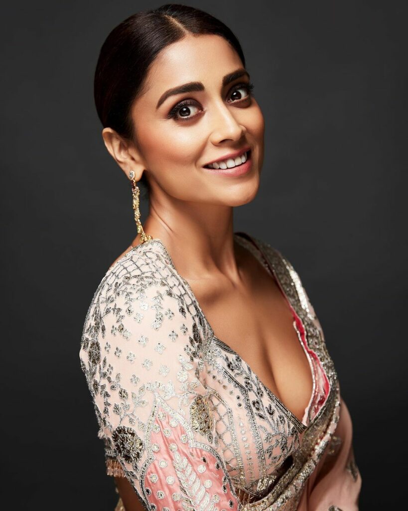 Shriya Saran (4)