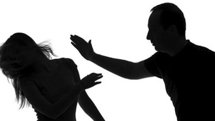 Crime Scene : చెంపపై కొట్టిన భర్త.. భార్య షాకింగ్‌ నిర్ణయం