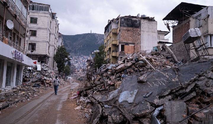 Turkey Earthquake: 66 గంటలు 37 భూకంపాలు.. వణికిపోతున్న టర్కీ..