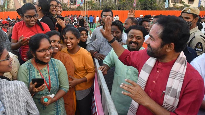 Kishan Reddy : రాజకీయ నేతలకు కూడా క్రీడలు నిర్వహిస్తాము