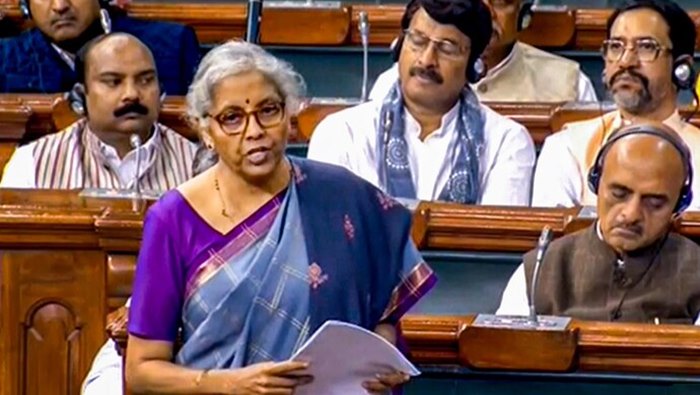 Nirmala Sitharaman: మీ నోళ్లు డెటాల్‌తో కడుక్కోండి భయ్యా.. కాంగ్రెస్‌పై సీతమ్మ వ్యంగాస్త్రాలు