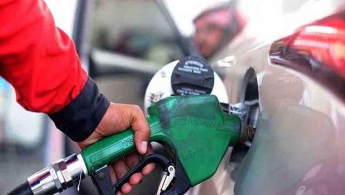Petrol Rate: రాష్ట్ర బడ్జెట్‌లో సామాన్యులకు షాక్.. పెట్రోల్ ధర రూ.2 పెంపు
