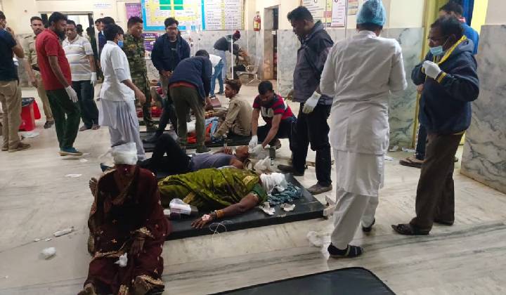 Road Accident: ఘోర రోడ్డు ప్రమాదం..11 మంది మృతి