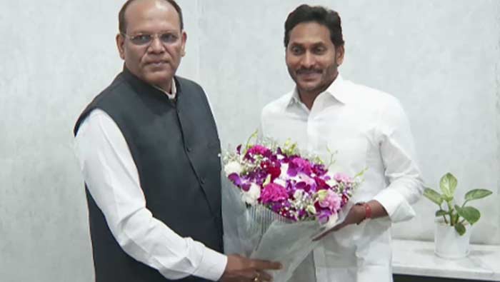 Somesh Kumar: సోమేష్‌ కుమార్‌కు వీఆర్ఎస్‌.. సీఎం జగన్‌ గ్రీన్‌ సిగ్నల్‌.. నెక్ట్స్ ఏంటి..?