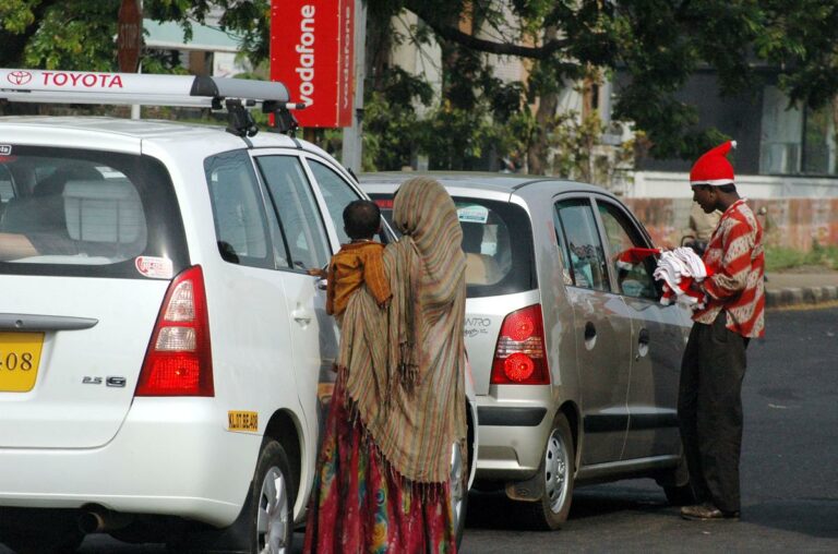 Bichagadu : ఇక ఆ నగరంలో అడ్డుక్కుంటే కేసులే.. ఆదేశాలిచ్చిన కమిషనర్