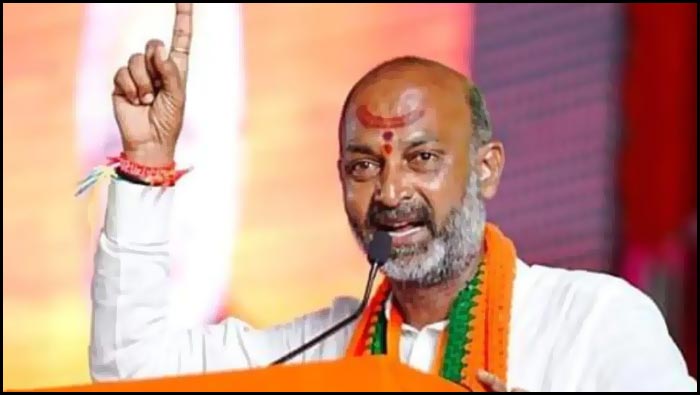 Bandi Sanjay: కేసీఆర్ రాజీనామా చేయాలి.. బండి సంజయ్ డిమాండ్