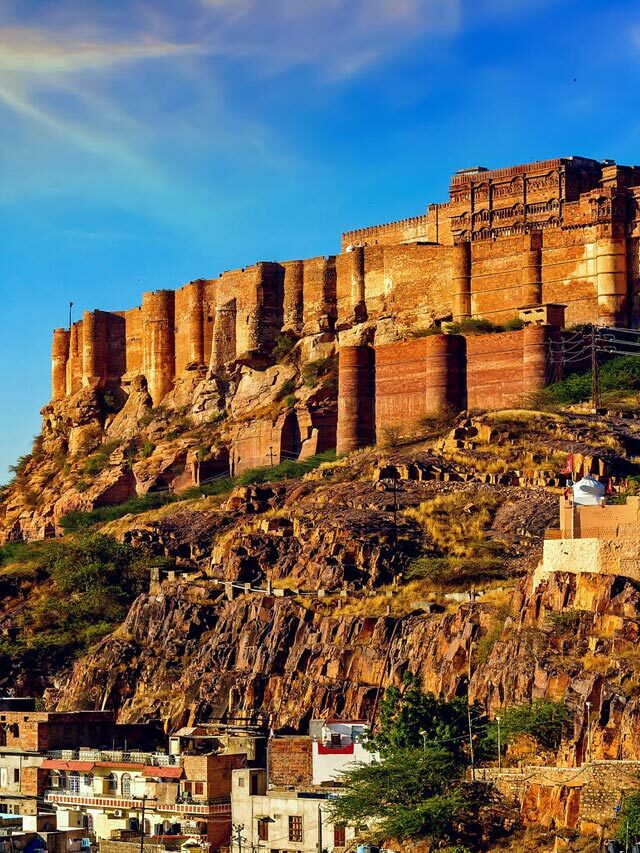 Historical Forts: భారతదేశంలో ప్రసిద్ధి చెందిన 10 చారిత్రక కోటలు