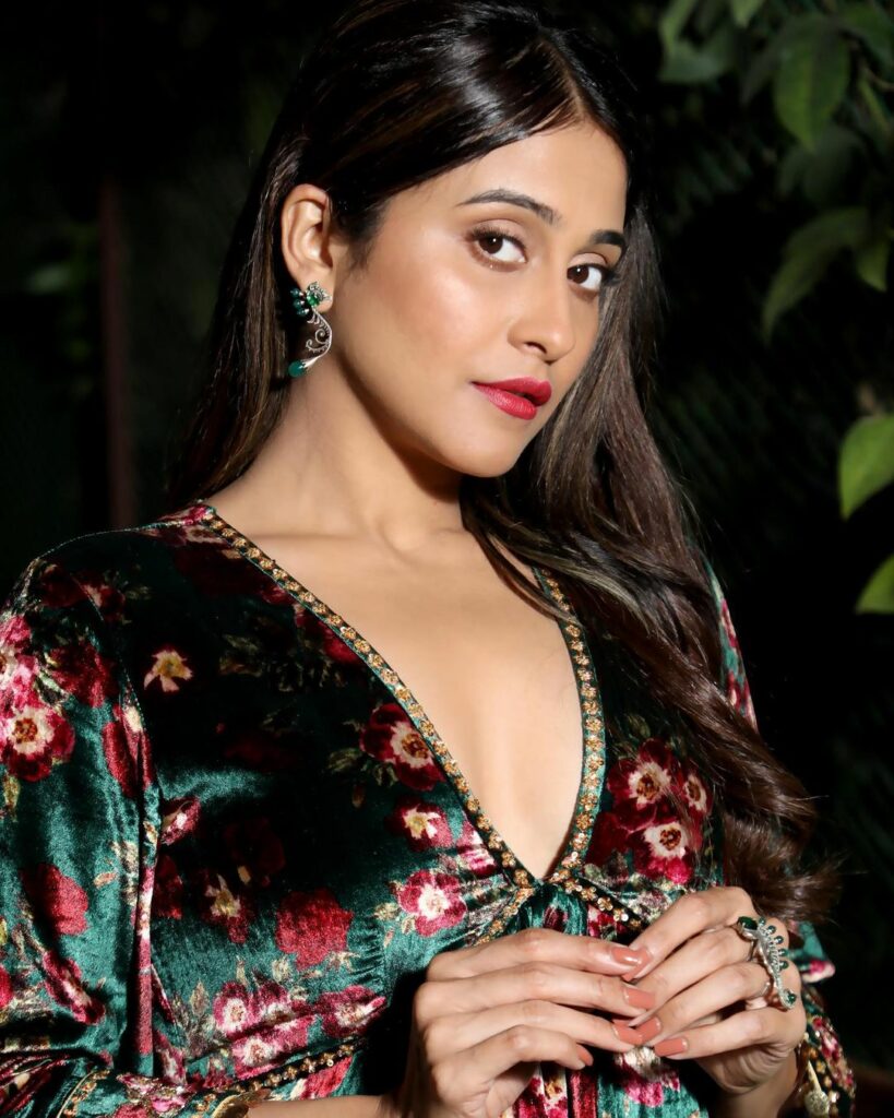 Regina Cassandra (2)