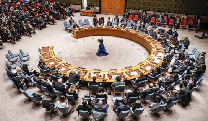 India at UN: కాశ్మీర్ అంశాన్ని లేవనెత్తిన పాక్.. పనికిమాలిన వ్యాఖ్యలంటూ భారత్ ఘాటు రిఫ్లై