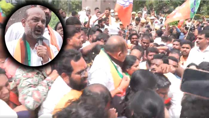 Gun Park tension: గన్ పార్క్ వద్ద ఉద్రిక్తత.. బండిసంజయ్, ఈటెలను అడ్డకున్న పోలీసులు