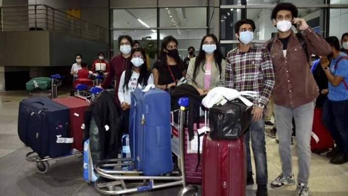 Canada: కెనడా నుంచి 700 మంది భారతీయ విద్యార్థుల బహిష్కరణ