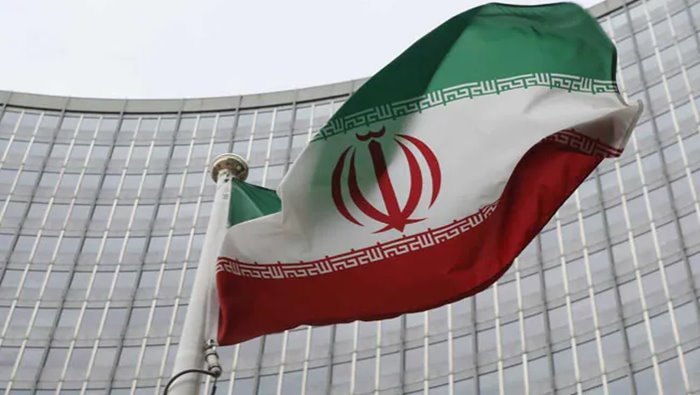 Iran: బాలికల పాఠశాలలపై గ్యాస్ దాడులు.. 100 మందికి పైగా ఆస్పత్రికి తరలింపు