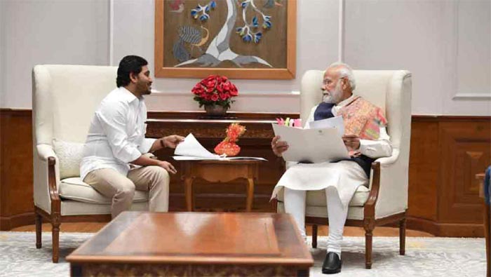CM Jagan: నేడు ఢిల్లీకి ఏపీ సీఎం… ప్రధానితో భేటీ కానున్న జగన్..