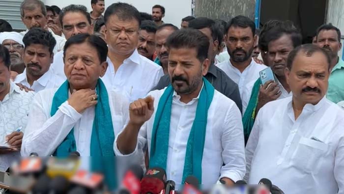 Revanth reddy: 31వ రోజుకు చేరిన రేవంత్‌ పాదయాత్ర.. ఆర్మూర్‌లో జనసభ