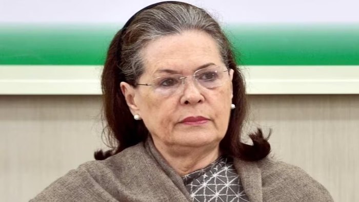 Sonia Gandhi: సోనియాగాంధీకి అస్వస్థత.. ఢిల్లీలోని గంగారాం ఆస్పత్రిలో చేరిక