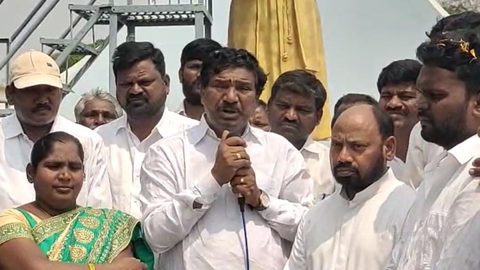 Thatikonda Rajaiah : కంటతడి పెట్టిన ఎమ్మెల్యే తాటికొండ రాజయ్య.. ఫేస్‌ టు ఫేస్‌ రావాలంటూ సవాల్‌