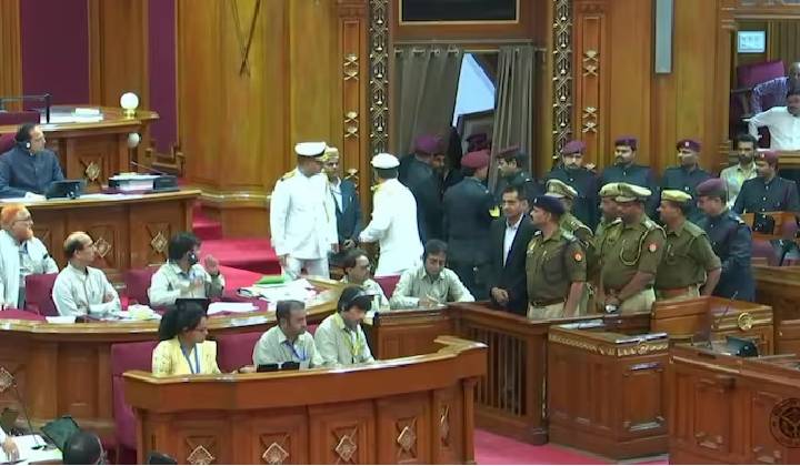 Uttar Pradesh: కోర్టుగా మారిన యూపీ అసెంబ్లీ.. ఆరుగురు పోలీసులకు జైలు శిక్ష