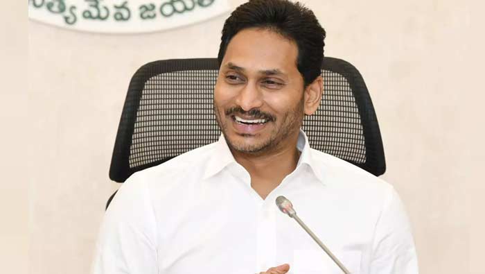 CRDA Authority meeting: సీఆర్డీఏ కీలక నిర్ణయం.. వారికి జగన్‌ గుడ్‌న్యూస్‌