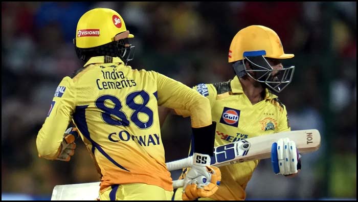 CSK vs RCB: దుమ్మురేపుతున్న చెన్నై సూపర్ కింగ్స్.. 10 ఓవర్లలో స్కోరు ఇది