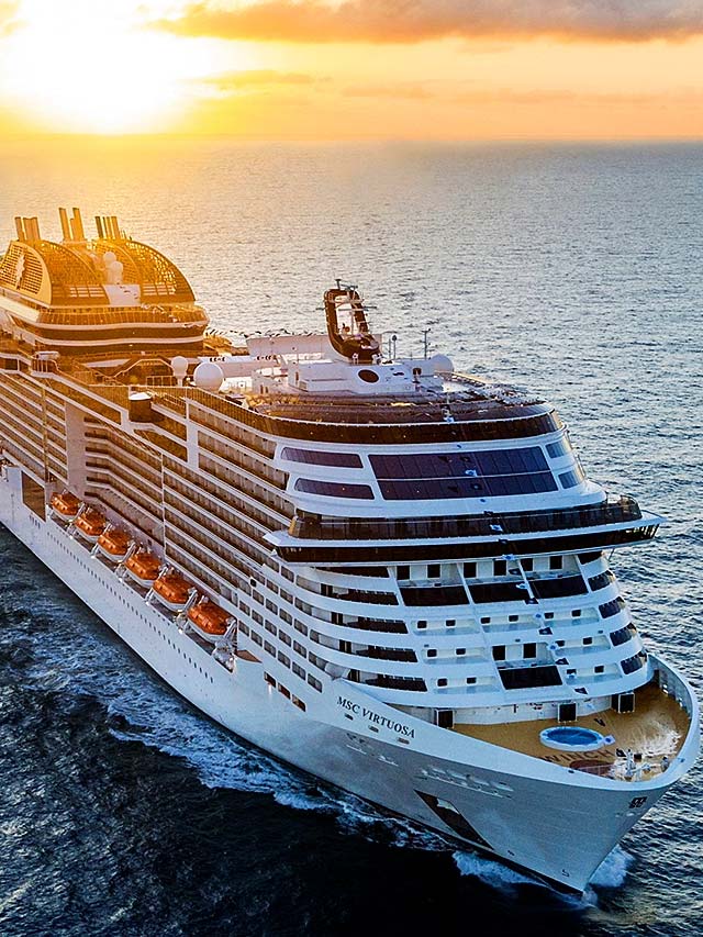 Cruise Ships ప్రపంచంలో 10 అతిపెద్ద క్రూజ్ షిప్స్ NTV Telugu
