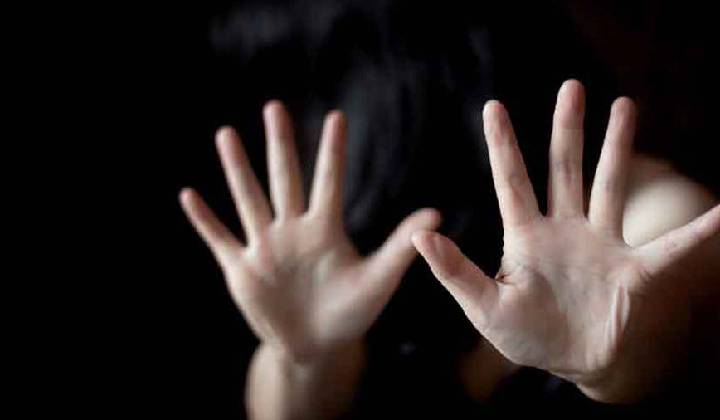 Delhi: 16 ఏళ్ల బాలికపై మైనర్ బాలుడి అత్యాచారం..