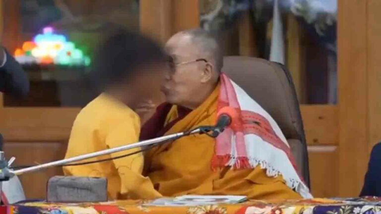 Dalailama : మైనర్ బాలుడికి దలైలామా ముద్దు.. వైరల్ అవుతున్న వీడియో